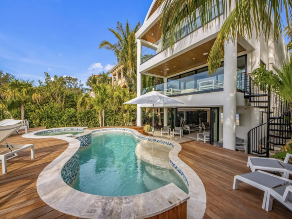 Anna Maria Island Vacation Beach Pool Home Five Bedrooms